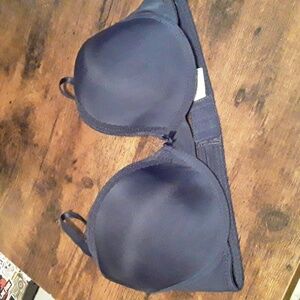 NWOT 38C Inteco Intimates Navy Blue Padded underwire Beautiful bra.
